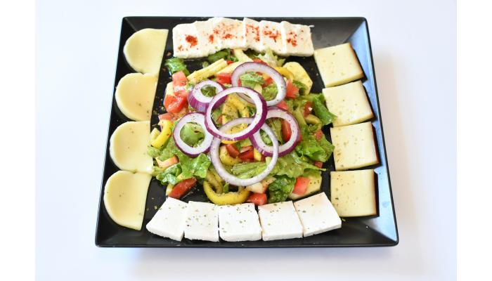 Salata sa 4 vrste sira
