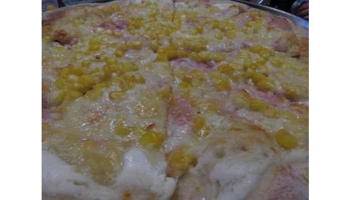  Porodična xxl 50cm pizza{šunka ,sir,kukuruz)+ 2x nutele palačinke ❤